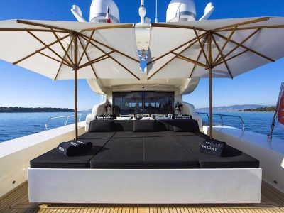 Classy & Modern – Miami’s Finest 101′ Jet Yacht